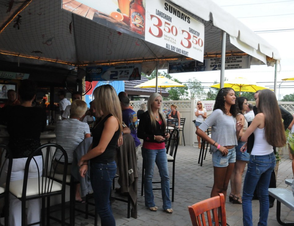 Jersey Shore Vacations: Kelly's Tavern Review