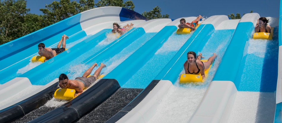 Six Flags Hurrican Harbor Waterpark Review