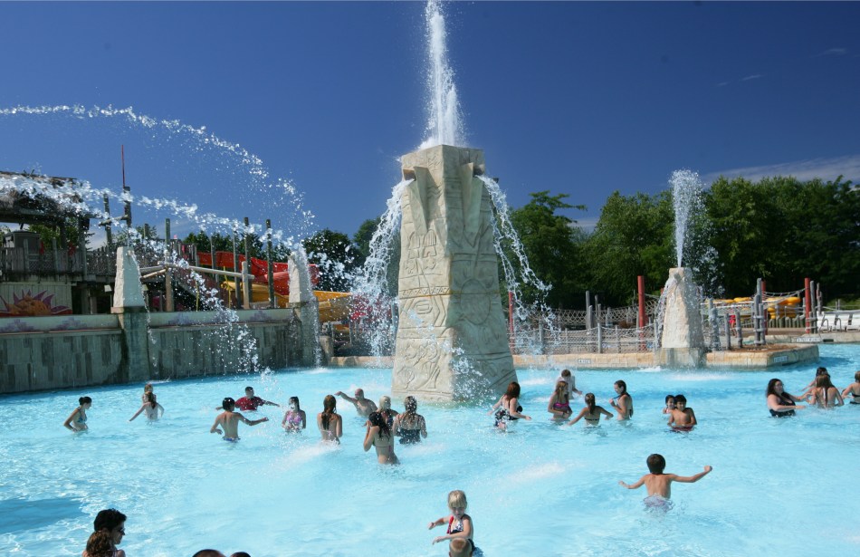 Six Flags Hurricane Harbor new pool 2019
